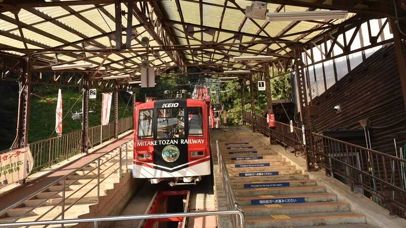 武蔵御嶽神社のケーブルカー