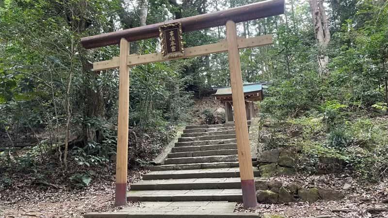 事任八幡宮の本宮鳥居