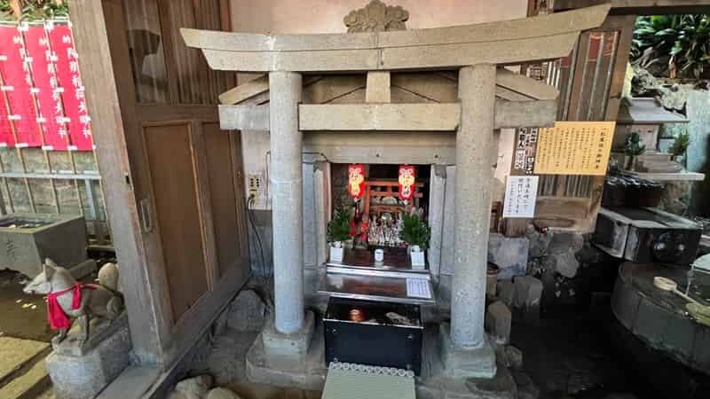 品川神社の阿那稲荷神社、下社