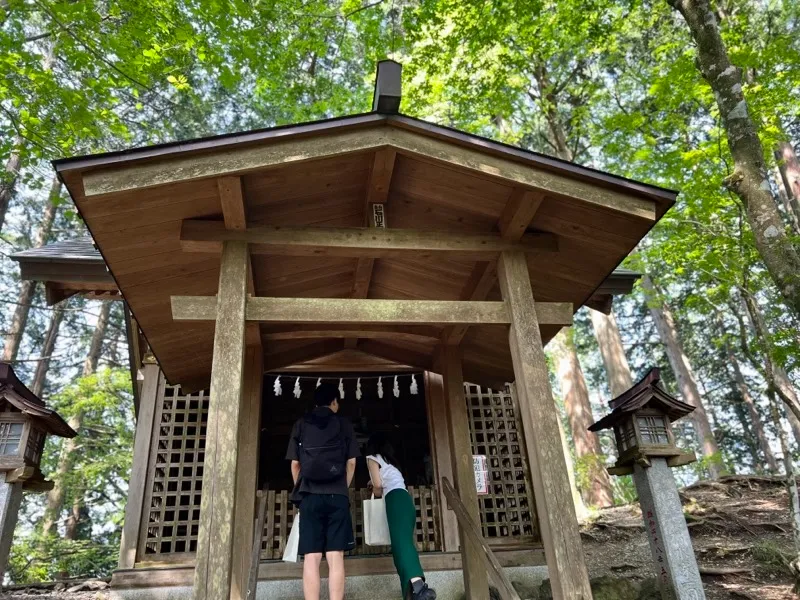 御仮屋神社の拝殿